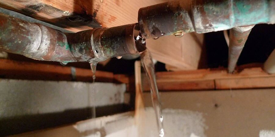 در صورت ترکیدن لوله فاضلاب چه کار کنیم؟ burst pipe
